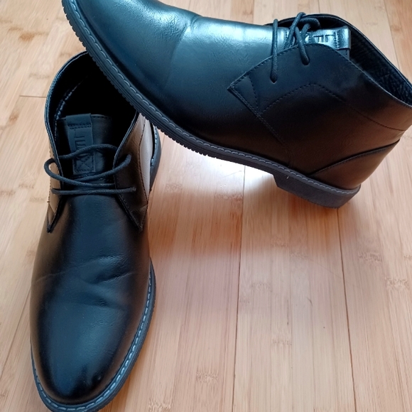 London Fog Memory Foam Chukka Shoes 10.5 - Picture 1 of 10